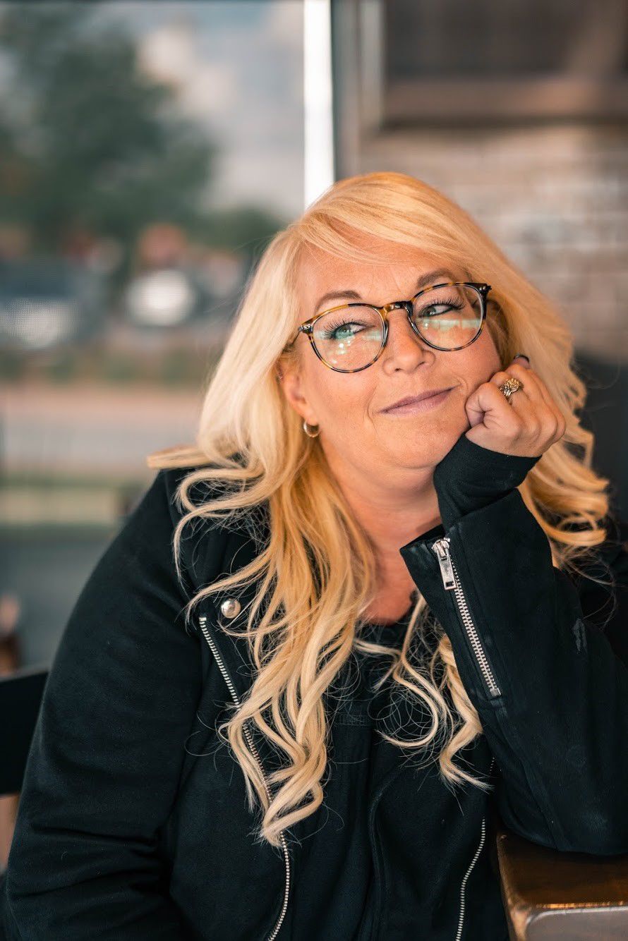 Lynn Kirkle (MUG)
